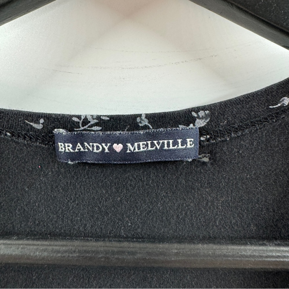 Brandy Melville Floral Wrap Style Top Black V-Neck One Size - Picture 4 of 5